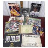 Yankees vintage press on, Sports magazines,