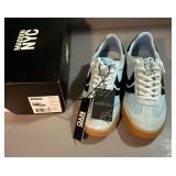 Brand New/Tags Womenï¿½s size 6 low sneaker