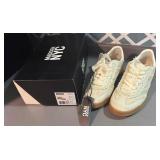Brand New/ Tags Womenï¿½s size 9 low sneaker