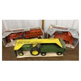 Ertl, John Deer tractors
