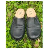 Clarks Navy Lds Slip On Shoes Sz 10