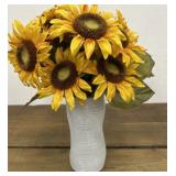 Pretty vase sunflowers