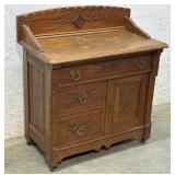 Chestnut Spoon Carved Wash Stand 32/18/28