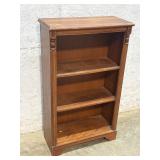 Small Bookshelf w/ column fronts 21/10/36
