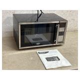 Oster Microwave- very clean works