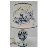 Blue delft table lamp with matching shade