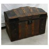 Dome top trunk with insert