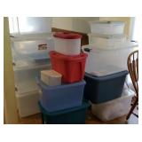 15+ plastic tubs with lids