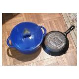 2 cast iron pans