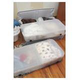 4 long plastic tubs with lids full of bedding