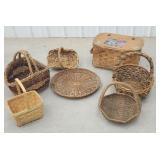 Group of baskets including picnic basket w/broken
