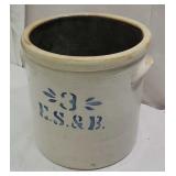 ES&B 3 gallon crock -
Chips