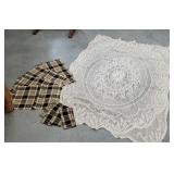 Lace tablecloth & set of 4 placemats and napkins