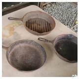 3 cast iron pans