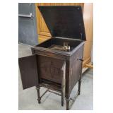Brunswick Victrola needs refinishing but does