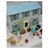 10 dollhouse with dollhouse furniture