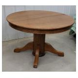 Round oak table