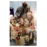 The huge scarecrow family with their black cat :)