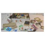 Box lot of miscellaneous "junQue" - Glass Advertis