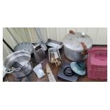 Pressure cooker, kitchen items, etc