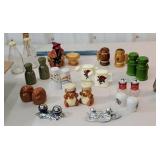 Box of salt and peppers