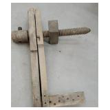 Wooden primitive bench vise