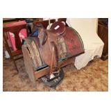 Saddle, Stand, 3 blankets, electric fencer +