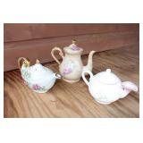 tea pots - Group of 3 floral tea pots