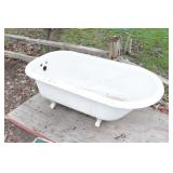 Claw Foot Bath tub - 6