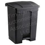 Safco Products Plastic Step-On Trash Can 17gal