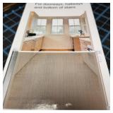 Retractable baby gate