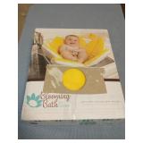 634527 Blooming baby bath spa