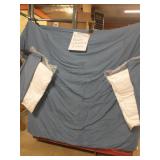 Country Blue Queen Comforter w/Pillows