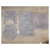 4 pc bathroon rugs 2 floor rugs, 1 bowl rug and se