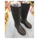 Dark Lightning Size 7mens steel shank mud boots