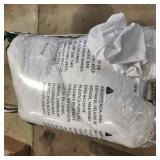 078441  2) pillows white