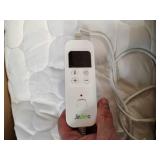 Section 1 1 jinjeeo Mattress Cover king white