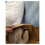 Section 1 1 AiAngu pillows White Memory Foam