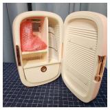 A4C1 1pc Caynel Mini fridge Mini-12L Cosmetic Peac