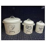 A4C2 black shelf top 3pc set Nevaris Canister set