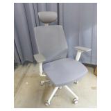 A2B3 1pc Bestuhl office chair white plastic/uphols