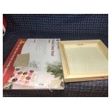 A4C3 Table 6pc Donut rack & trays wooden