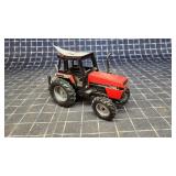 Byron7 1pc Case IH 2264 diecast IH Red