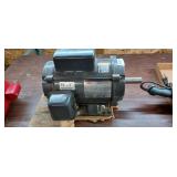 Byron A3-C3 1pc Dayton Industrial motor Grey