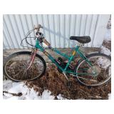 Gaines-1988 1 PC huffy montClaire bike green