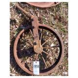 1 single front wheel