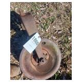 1 single front wheel