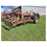 1941 IH Farmall H Tractor gas narrow gear drive