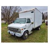 YD 1996 Chevy Box van 1 Ton 350ci