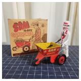 P2 Tin toy Sam the City Gardener Wind Up